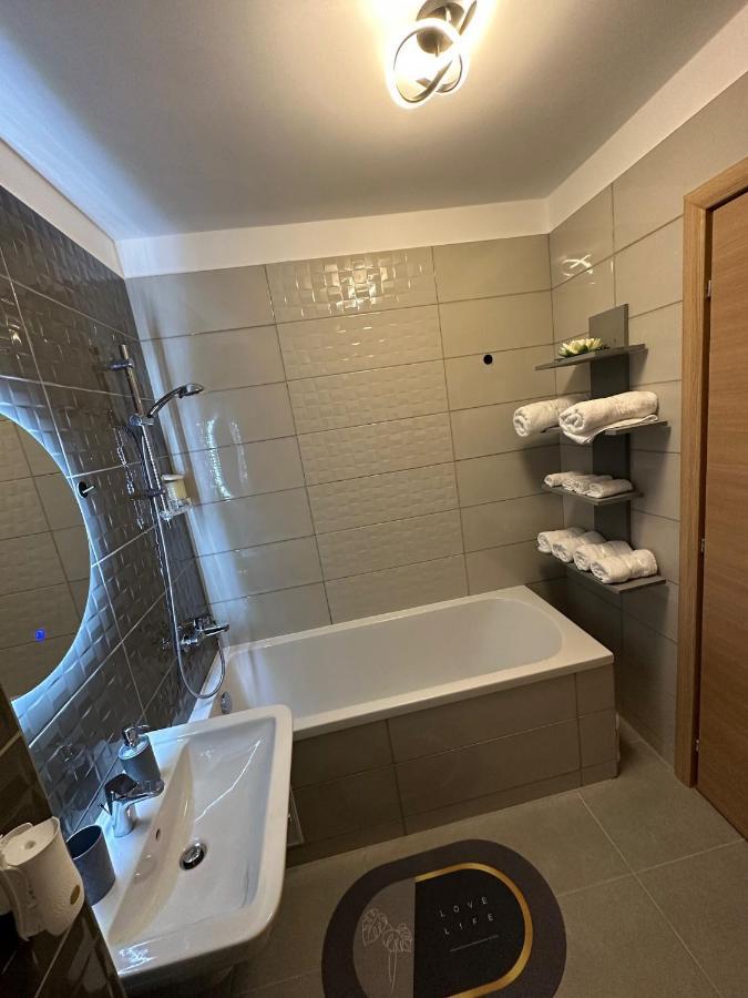 Coresi Luxury Apartments Brasov Luaran gambar