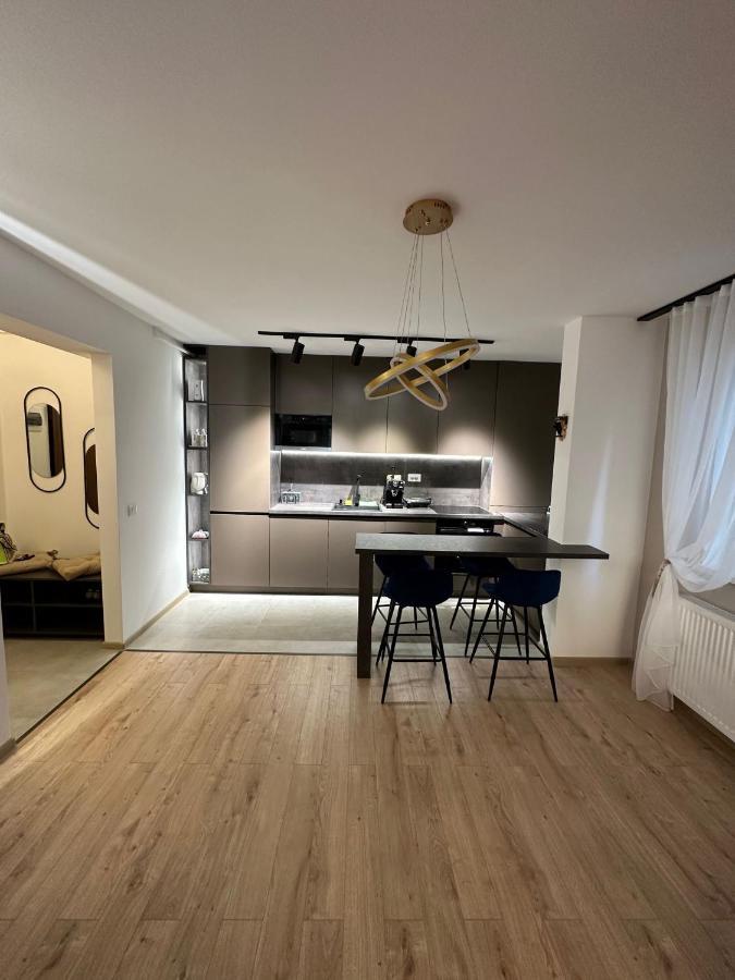 Coresi Luxury Apartments Brasov Luaran gambar